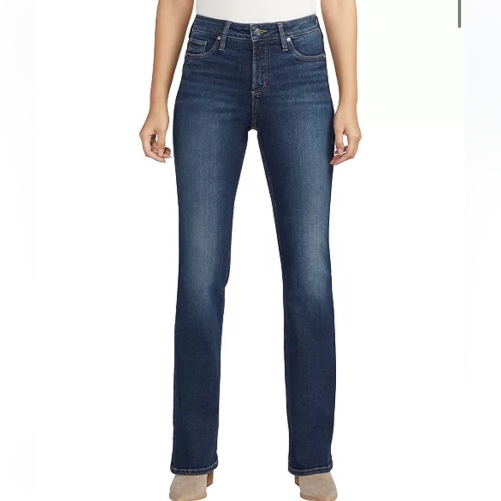 NWOT Silver Jeans Co.
Women's Infinite Fit Mid Rise Bootcut Jeans